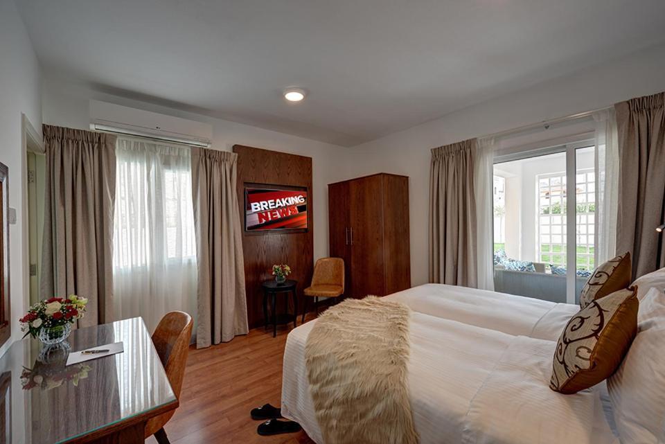 J5 Four Bedroom Villa Holiday Home In Al Wasl For Families Only Dubaj Exteriér fotografie