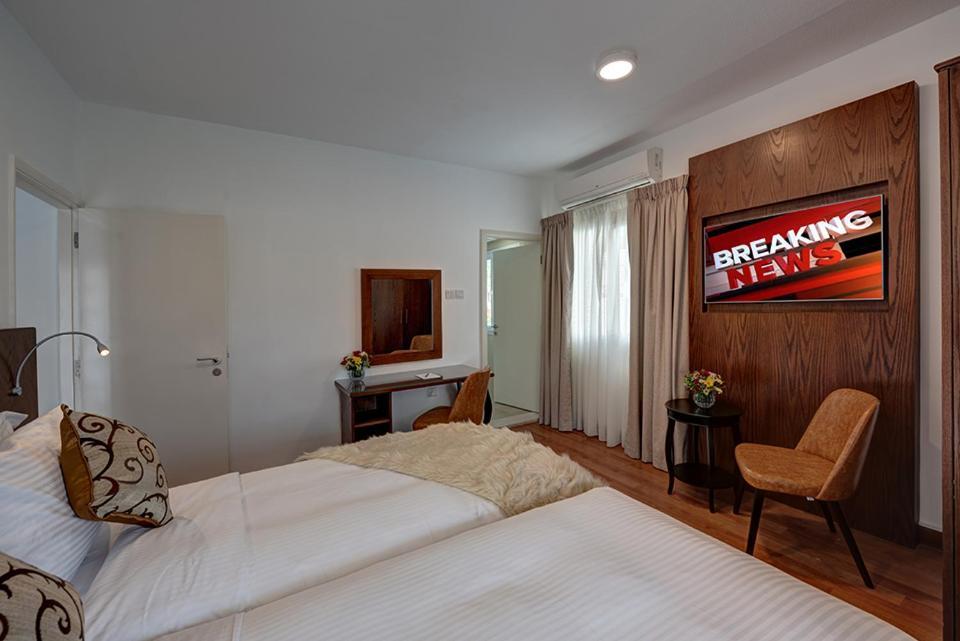 J5 Four Bedroom Villa Holiday Home In Al Wasl For Families Only Dubaj Exteriér fotografie