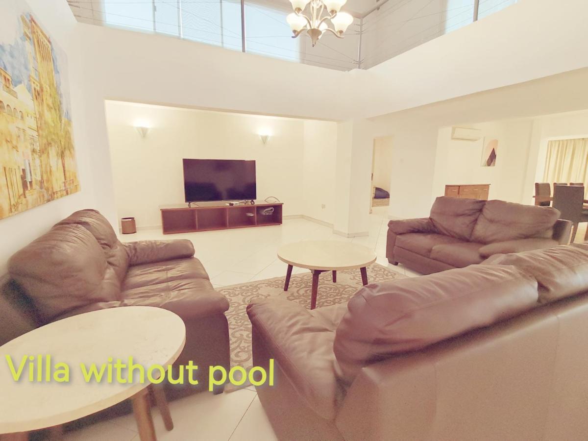 J5 Four Bedroom Villa Holiday Home In Al Wasl For Families Only Dubaj Exteriér fotografie