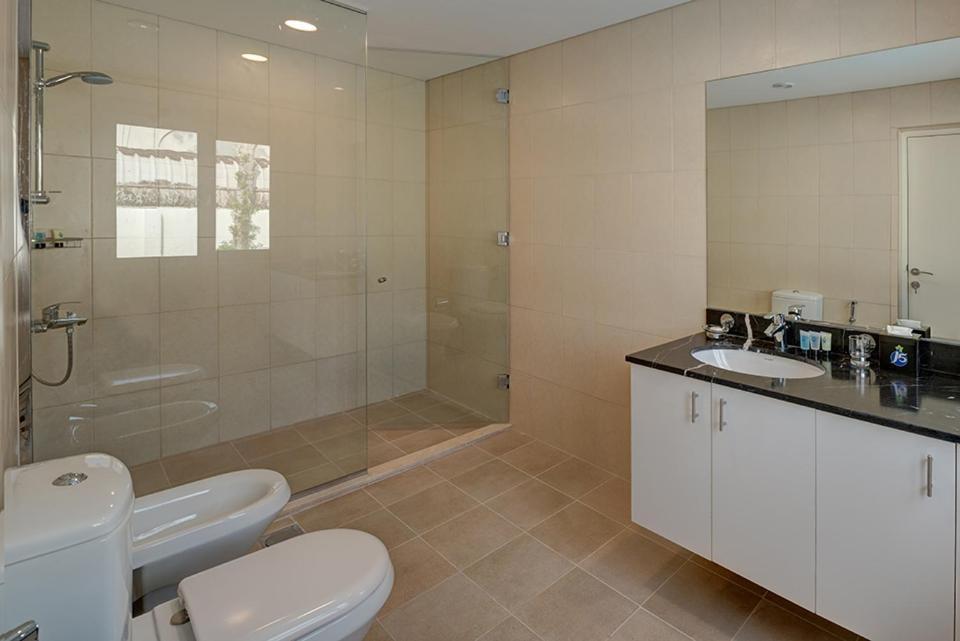J5 Four Bedroom Villa Holiday Home In Al Wasl For Families Only Dubaj Exteriér fotografie